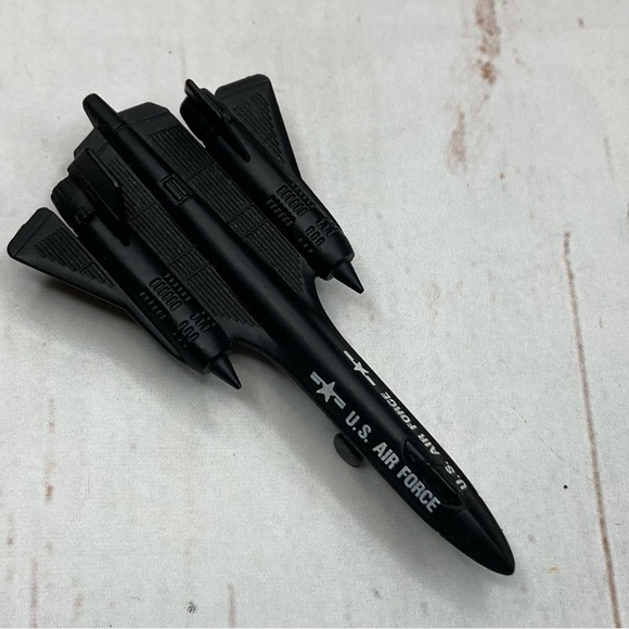 Die-Cast 106-A US Air Force Black Bird Lockheer SR-71 Pencil Sharpener - Picture 1 of 9